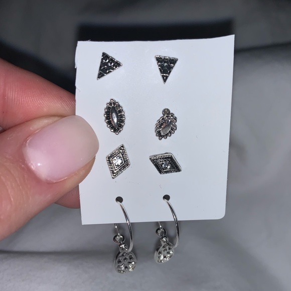 trendy earring set - Picture 1 of 1